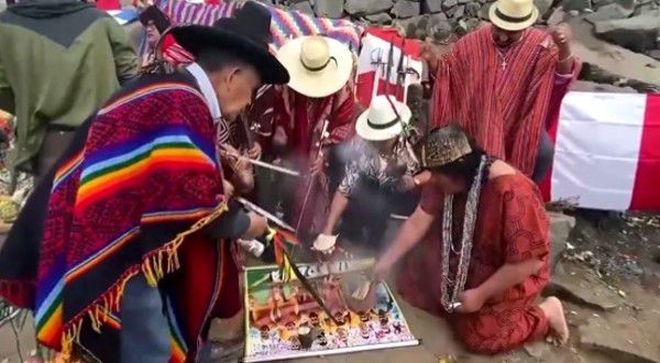 这也意味着沙马兰有意将《不死劫》、《分裂》以及目前正在热拍的《玻璃先生》打造成一个系列